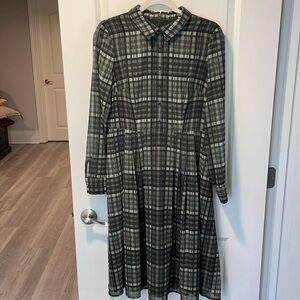 Gal Meets Glam Collection Dress